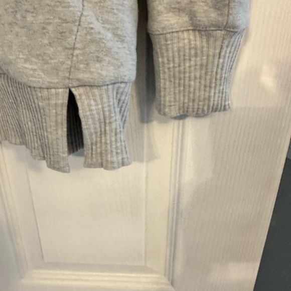 Southern Tide funnel neck sweatshirt. - Picture 2 of 3